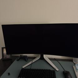 Alienware Curved Monitor OLED 175hz