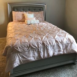 Silver - Queen Size Bed Frame Great Condition