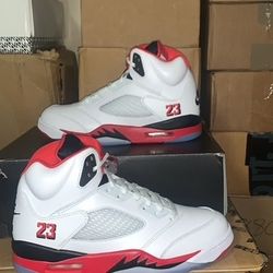 Brand New Men's Nike Air Jordan Retro 5 Fire Shoes Size 10,10.5,11&11.5 Available 