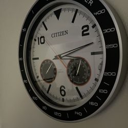 Citizen Wall Clock Like New Excellent Condion Hygrometer And Temperature As Well Indoor / Outdoor