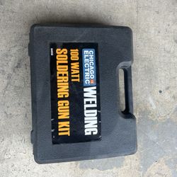 Chicago electric 100 watts soldering gun kit.with plastic carrying case