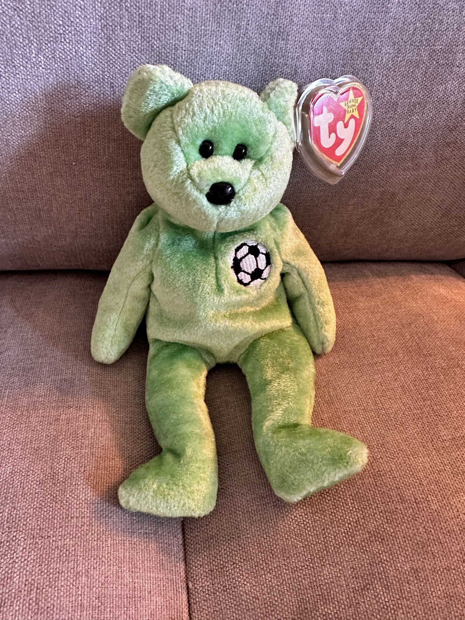 Rare Kicks Beanie Baby with errors. Mint condition