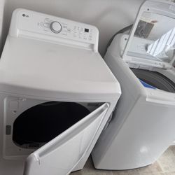 LG washer & Dryer (gas) Set 