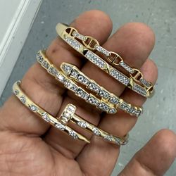 Choose One Of The Beautiful Woman Bangle🌟🌟🌟 