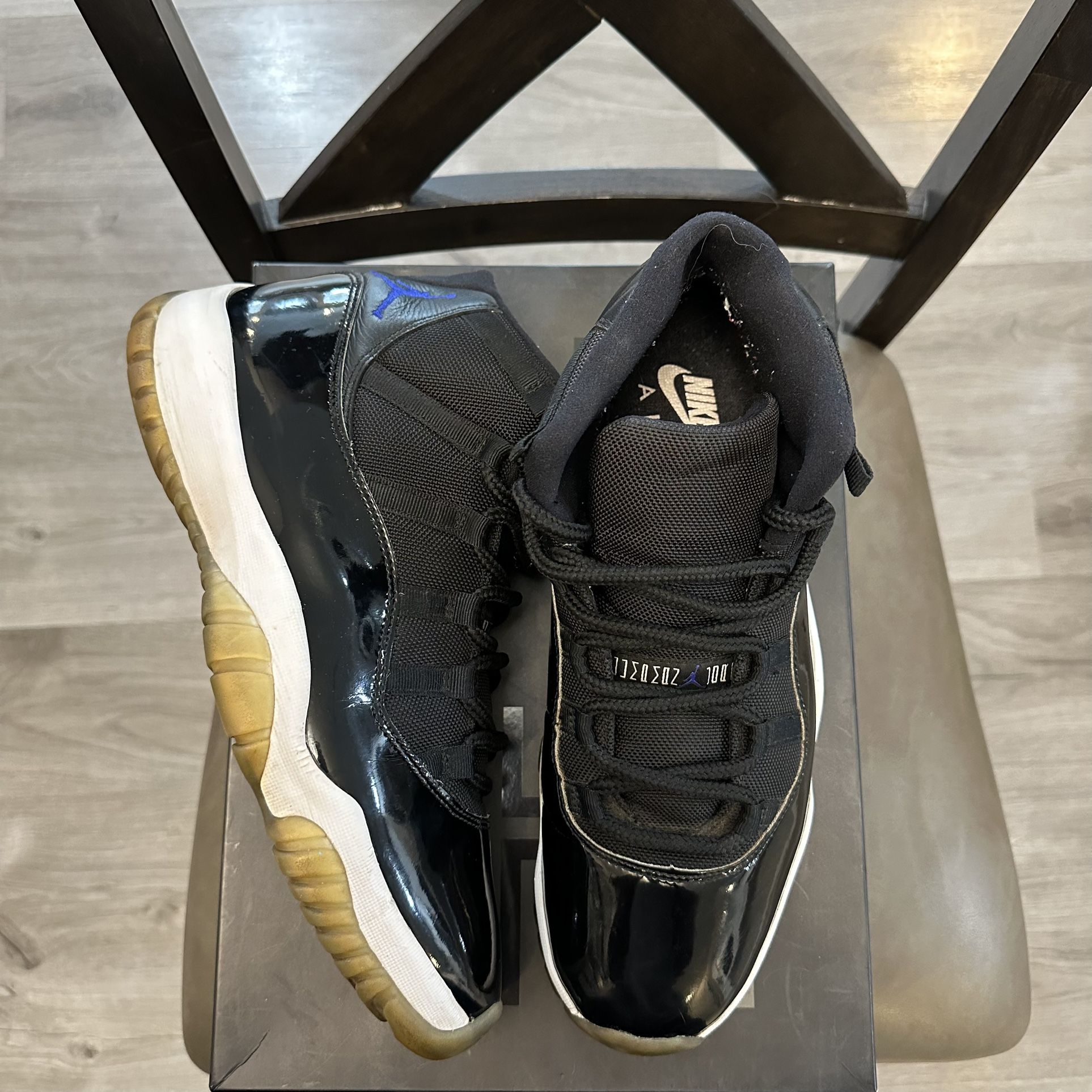 Jordan 11 Space Jam 
