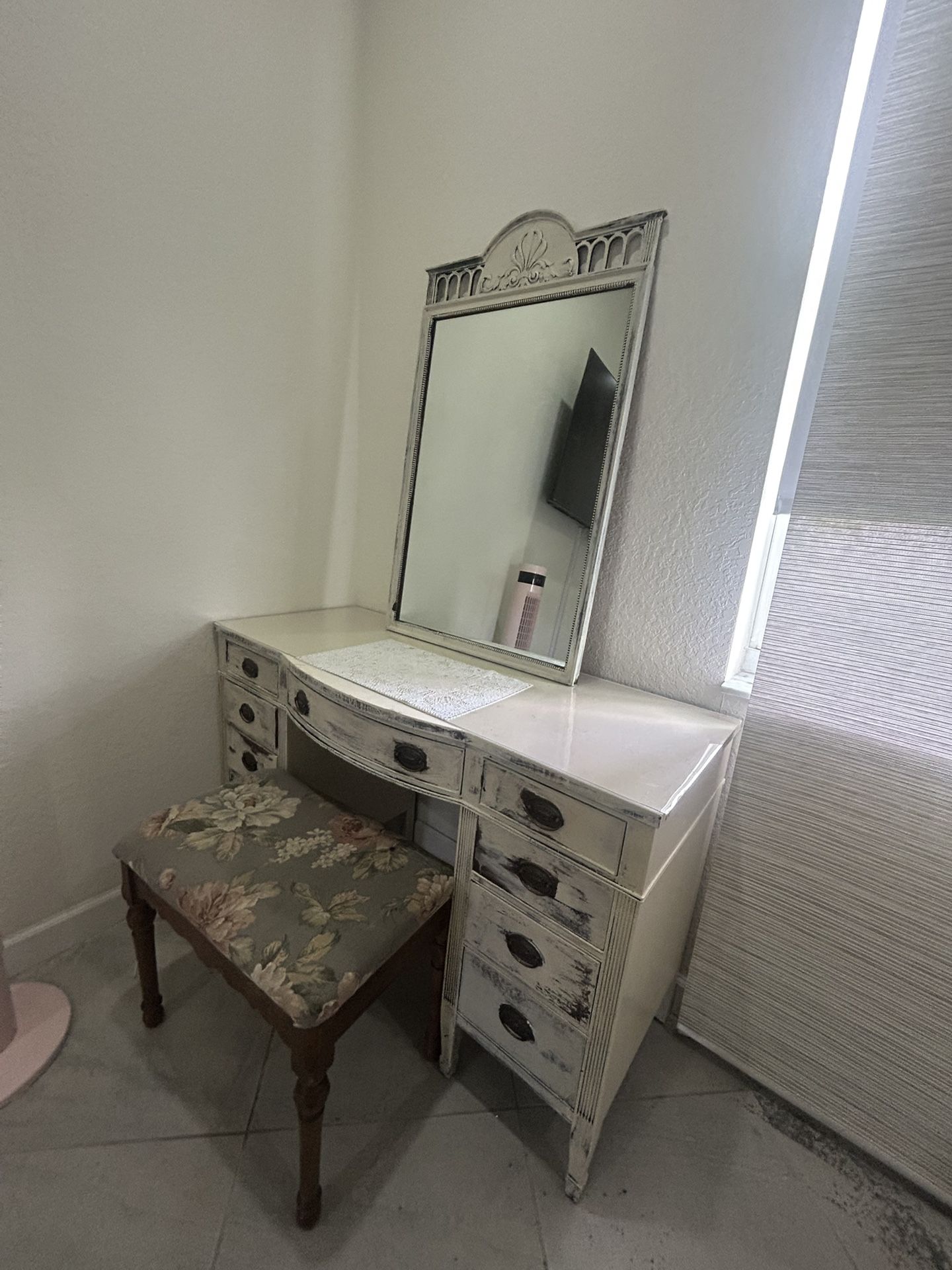 Bedroom set