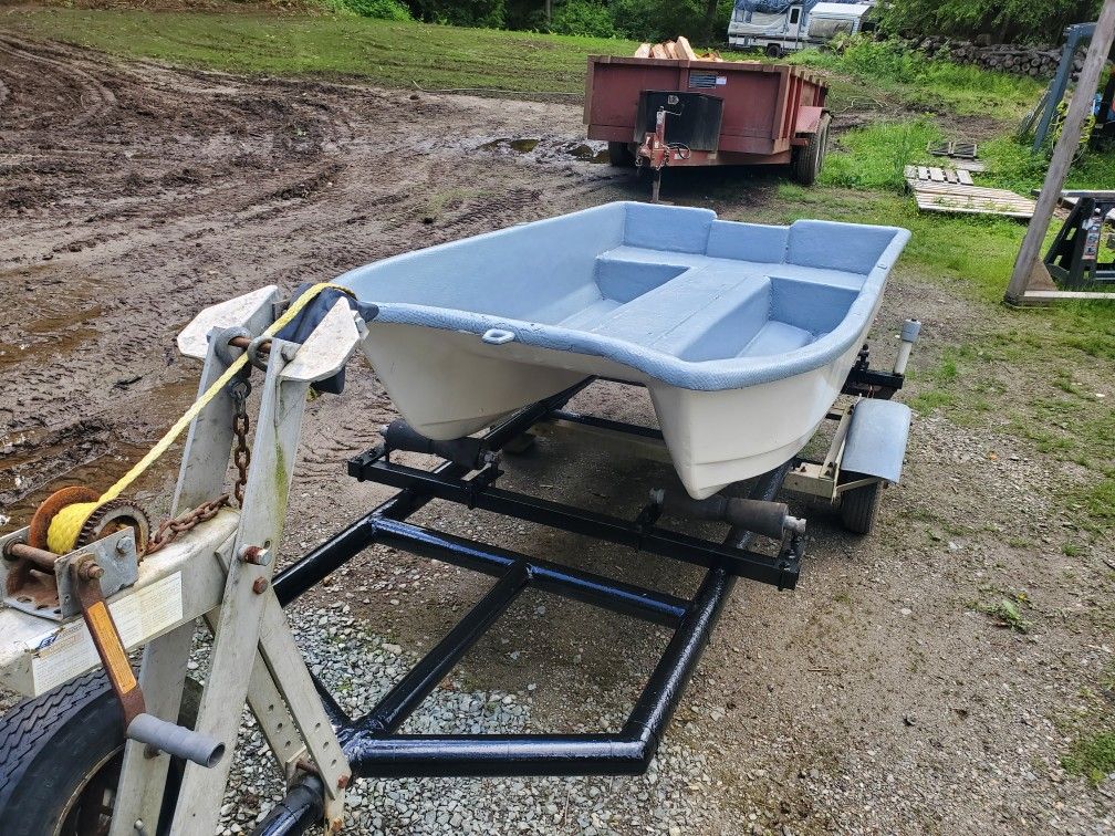 Livingston boat and trailer for Sale in Arlington, WA OfferUp