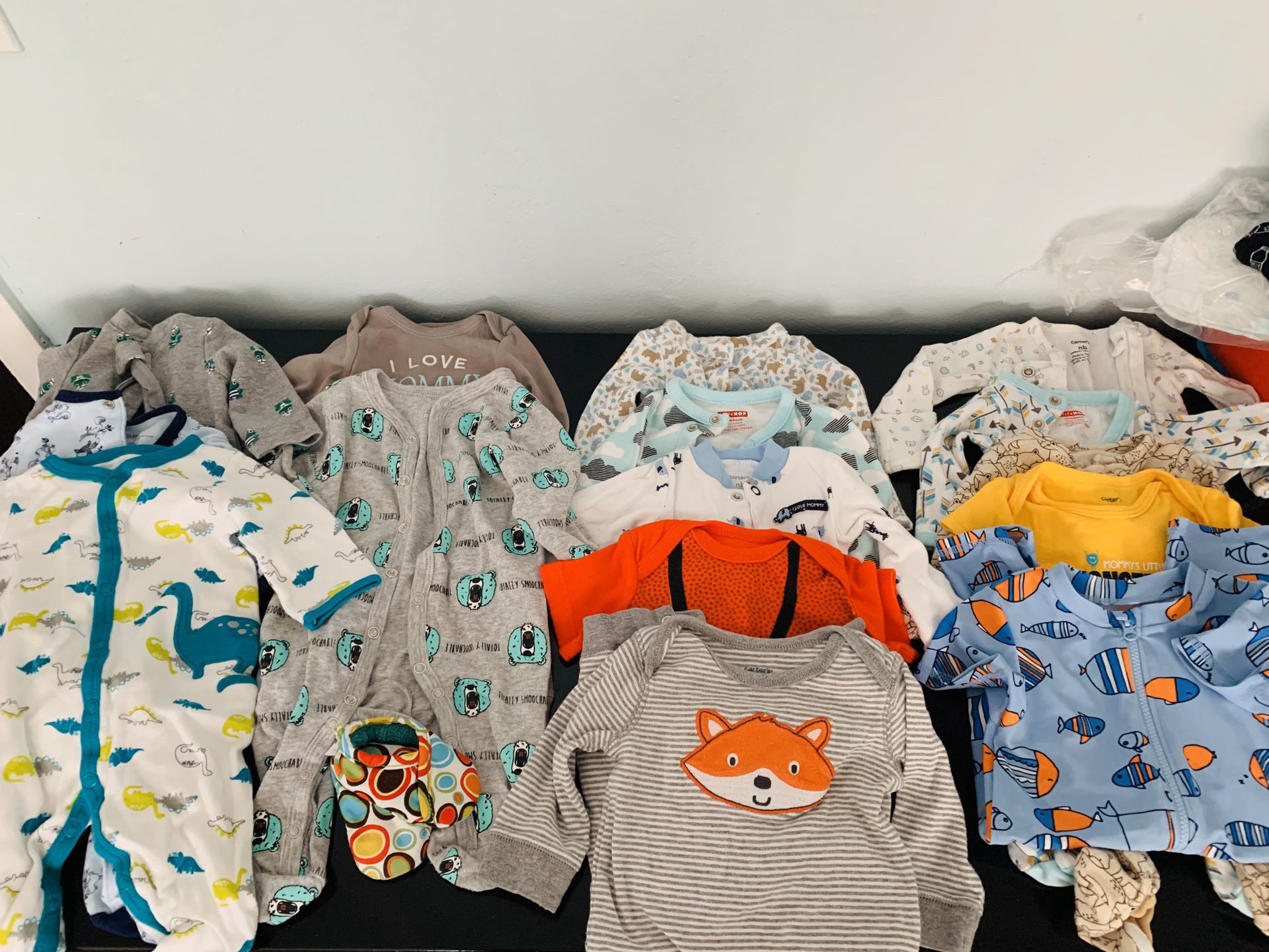 Baby clothes newborn to 3 months