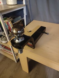 Trailer Hitch Ball Mount with Tow Ball