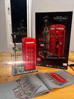 Lego England telephone booth Without Box. Everything Include 