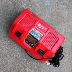 Milwaukee M18 RAPID CHARGE Brand New 