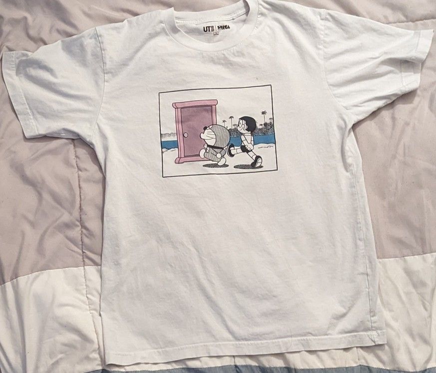 Doraemon x Uniqlo UT Graphic Tee Size M