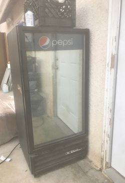 Double door Pepsi True company fridge