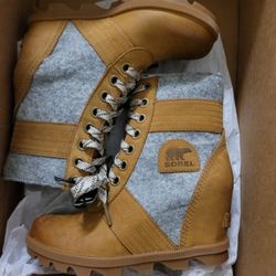 Size 6.5 Sorel Boots 