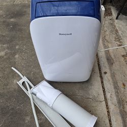 12,000 BTU portable AC - Mint