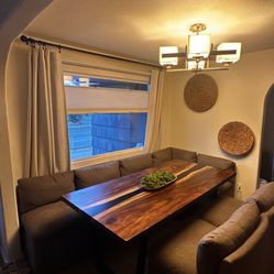 Banquette $500