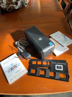 Plustek OpticFilm 8200i Ai 35mm Dedicated Film & Slide Scanner - Complete Kit