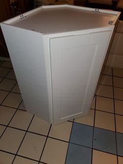 Kitchen cabinet