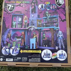 Monster High Haunted High School