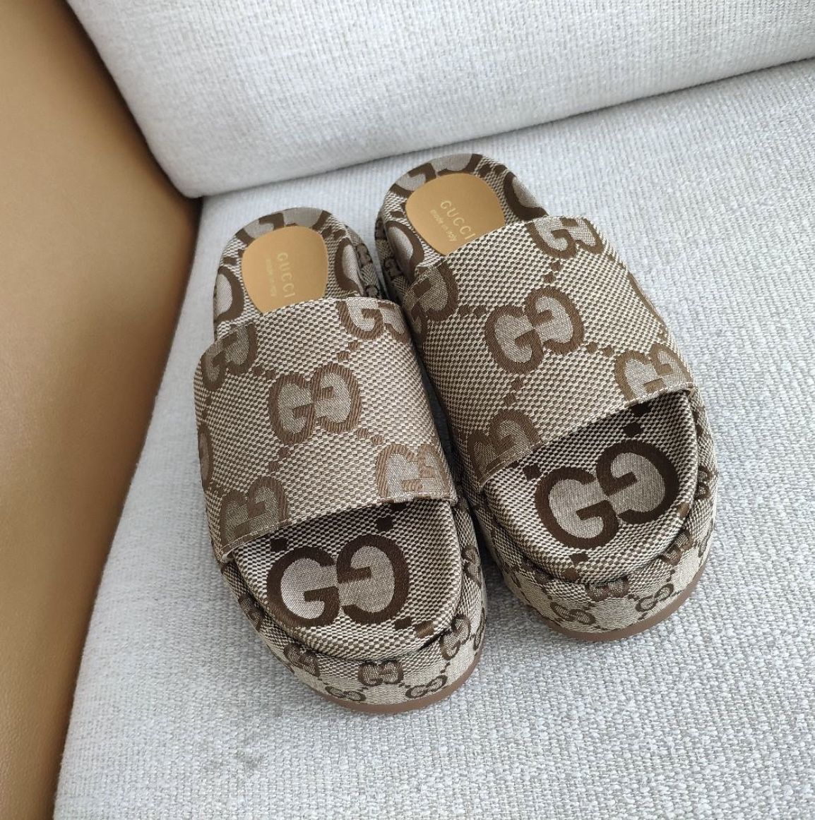 GC Platform Slide (Women) size 7