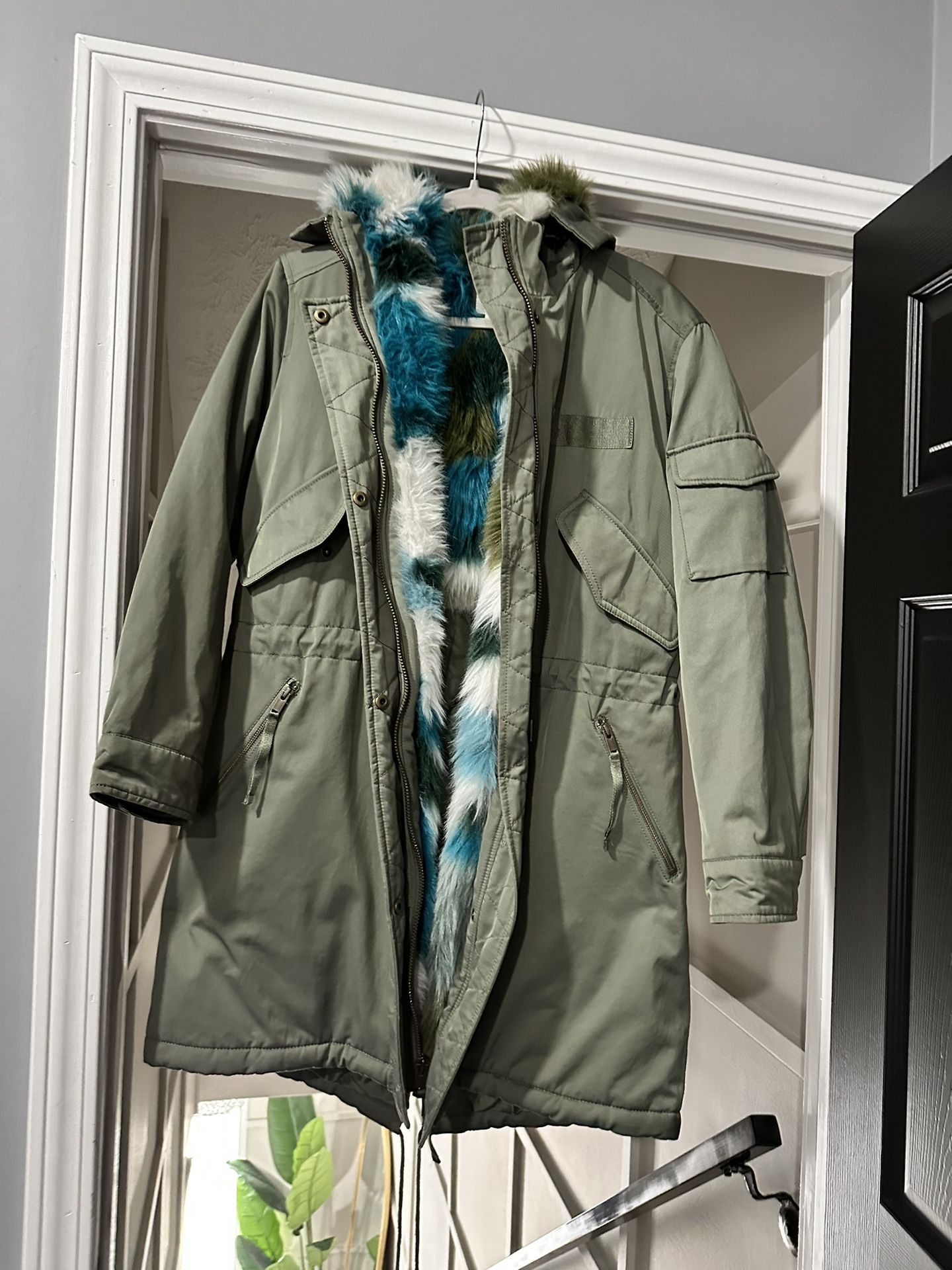 Gap olive green colorful fur parka size medium