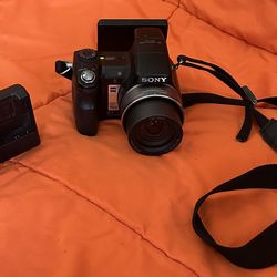 Sony Cyber-shot DSC-H9