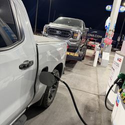 Car Hauler Trailer Tilt 20’x8.5’ Drive Over Fenders. Equipment Included 