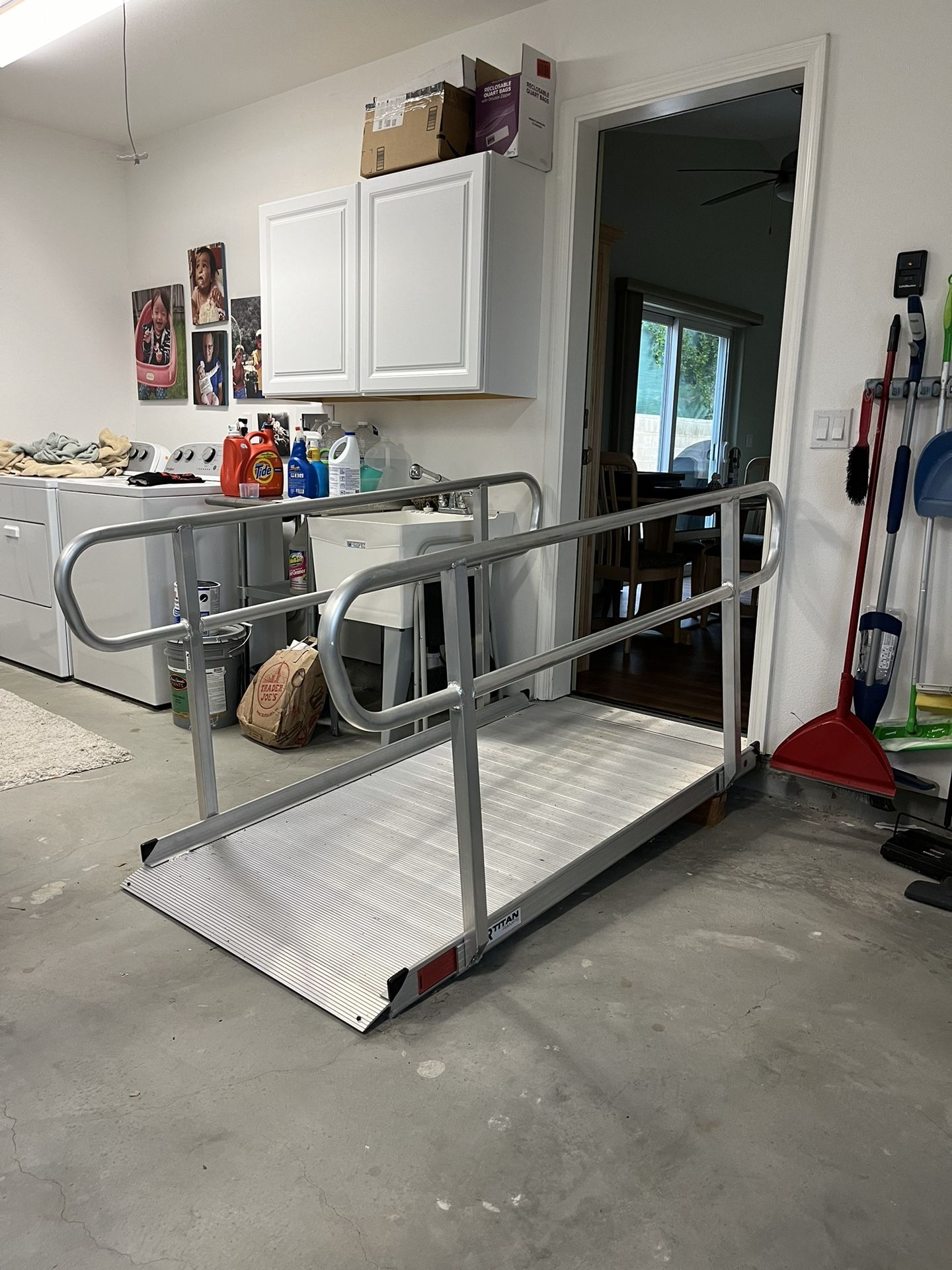 Wheelchair ramp, 850 lb capacity, adjustable height 5”up to 14.5”