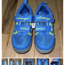 Tennis Shoes W/Rollers And Lights Up