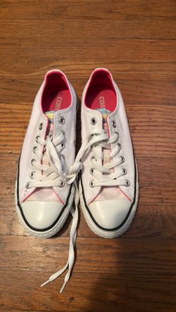 Women’s converse size 7