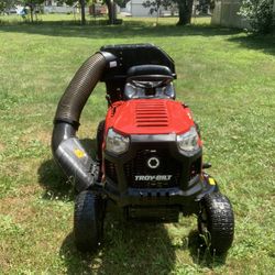 2019 Troy Bilt 42in Ride On Mower 