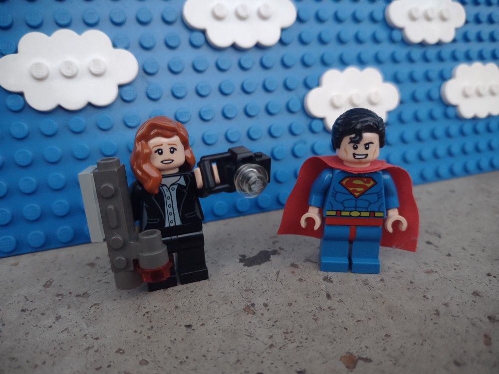 Lego DC Superman, Lois Layne & Accessories Bundle