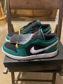 Jordan 1 low SE malachite christmas sz 11