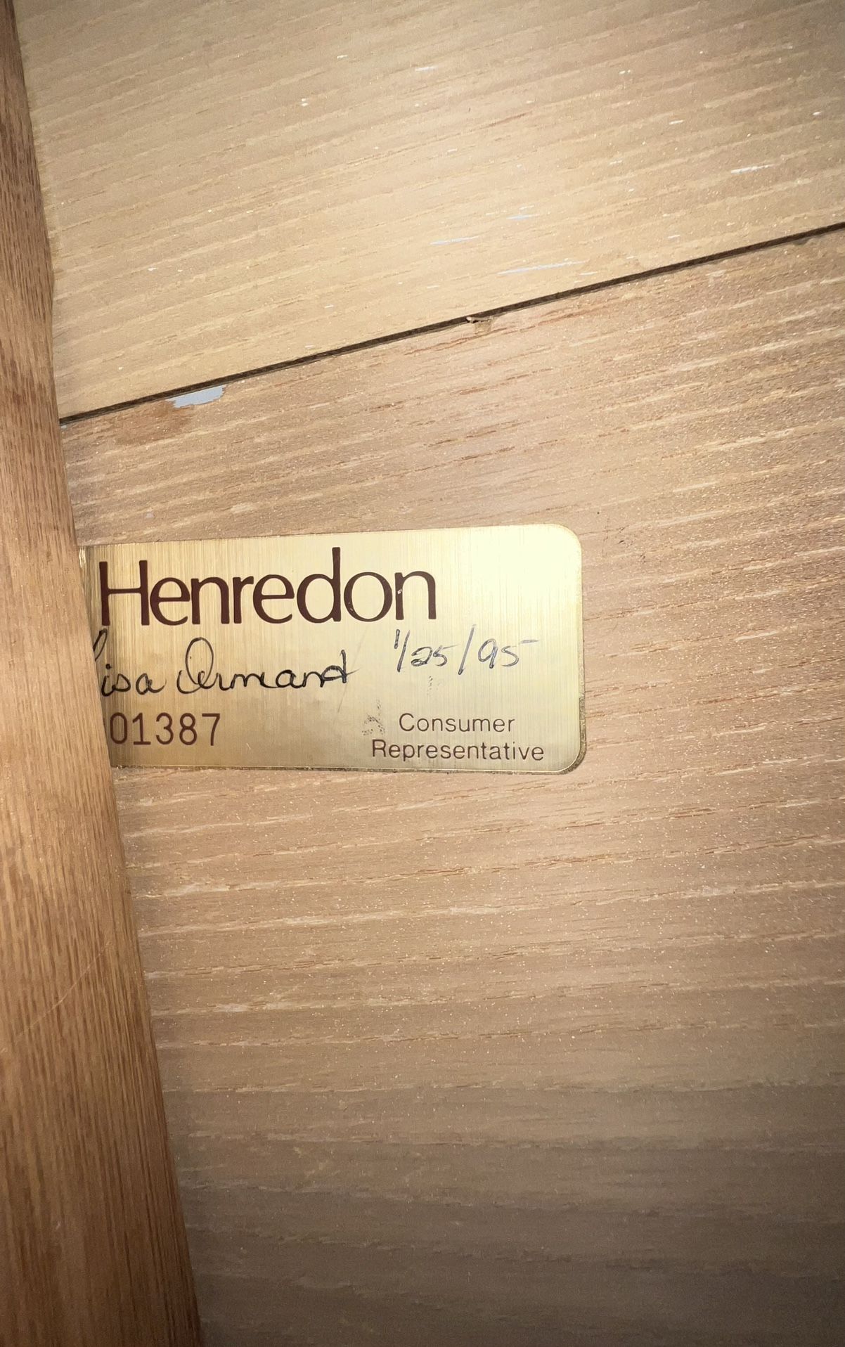 Henredon Dinning Table And Chairs (Antique)