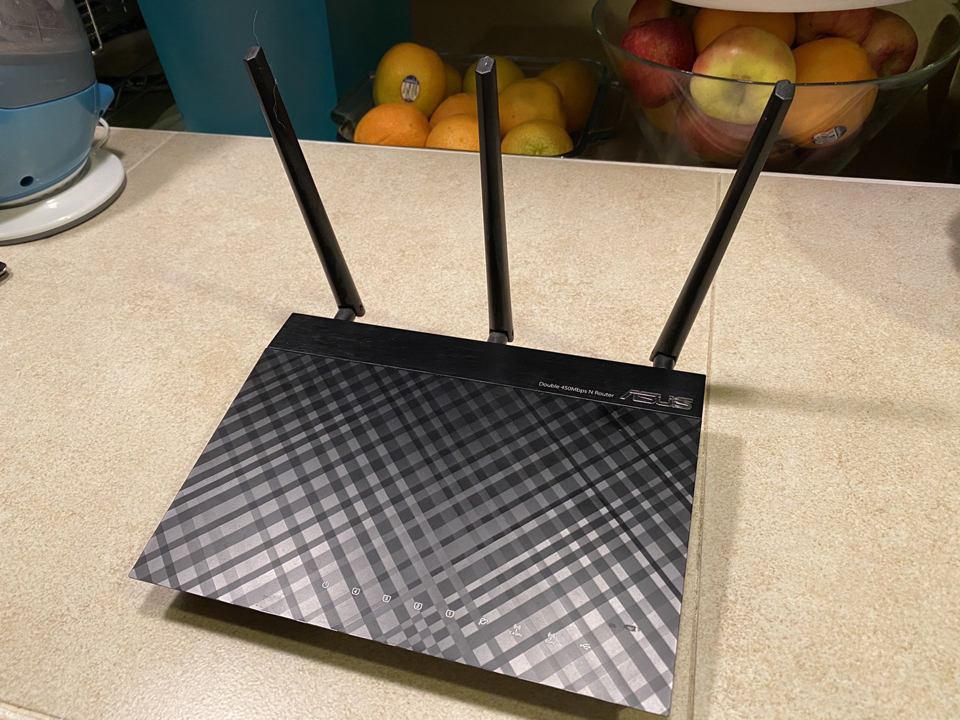 ASUS RT-N66R wireless router
