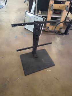 TODAY SUNDAY ONLY ! table-top tv mount, juat $10