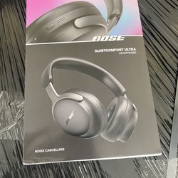 Bose QuietComfort Ultra Wireless Noise Over The Ear Headphones Black ( Brand New )