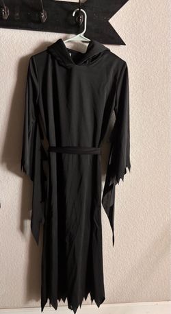 Spirit Halloween youth size Large Scream costume (no mask included)