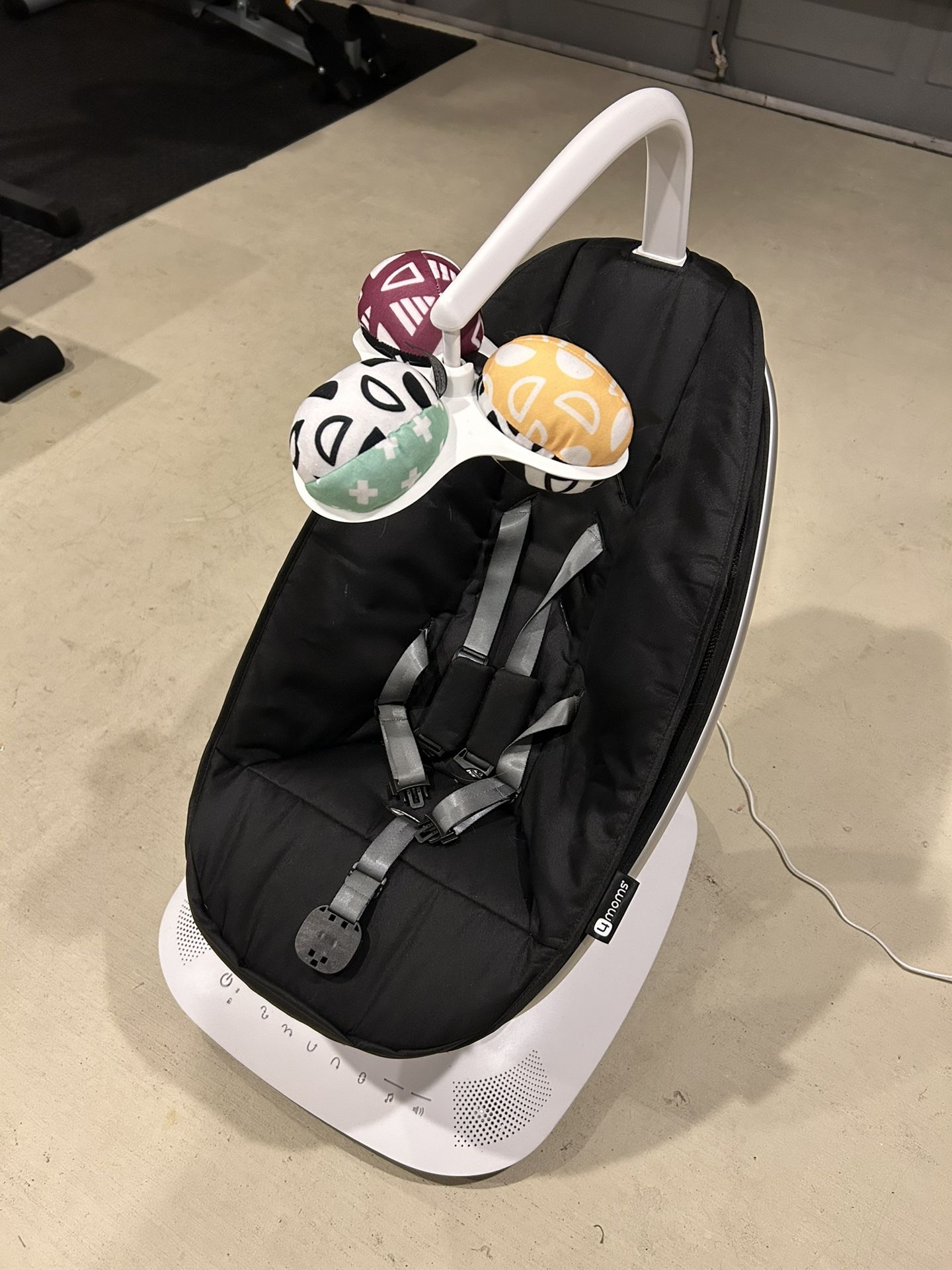 4moms mamaroo 4 multi-motion baby swing
