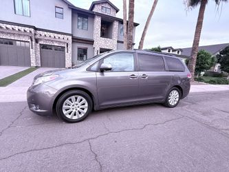 2012 Toyota Sienna