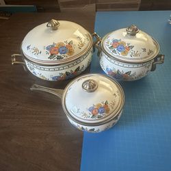 VINTAGE 3 Piece Cooking Pots With Lids