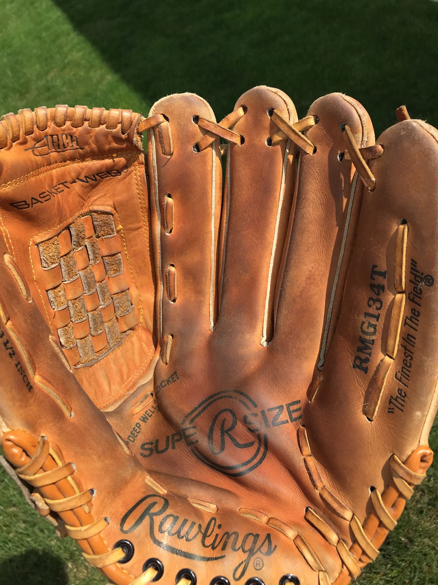 Rawlings Super size 13.5 inch slowpitch softball Glove / mitt