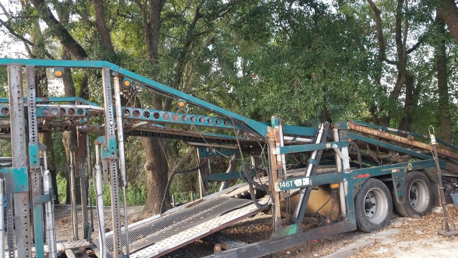 1999 boyston car trailer