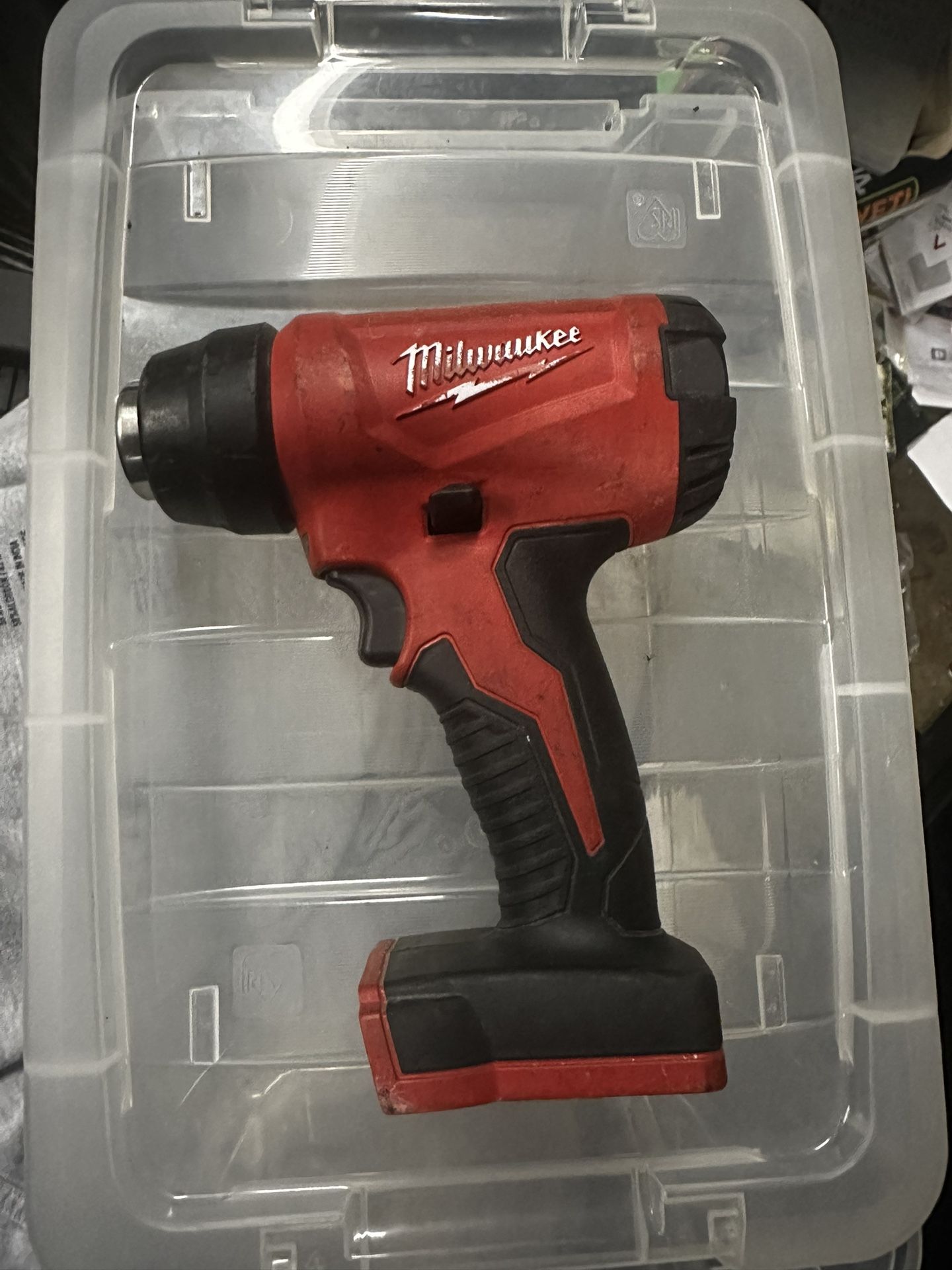 Milwaukee M18 Heat Gun