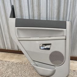 2005 2010 Jeep Grand Cherokee Rear Driver Side Door Panel for