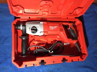 Milwaukee 1” SDS Hammer Drill KIT! Only 80 tomorrow only ☀️☀️⌛️⌛️👍🏽