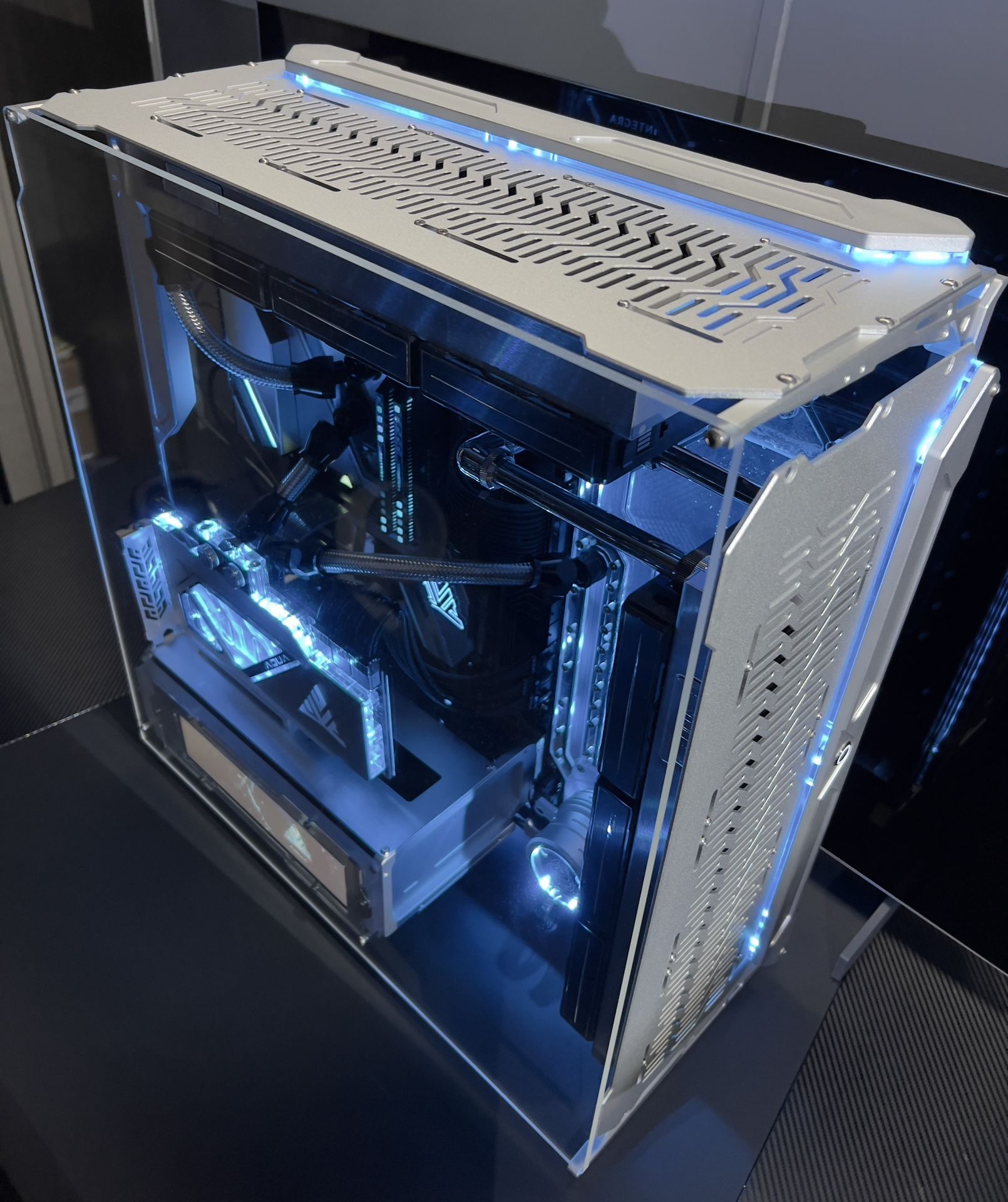 Singularity Computers Spectre 3.5Case - Silver SC-SPECTRE-3-SL