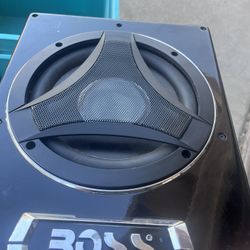 BOSS Audio Systems BASS1500 10-inch low-profile powered car subwoofe