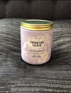 🍃 Fresh Cut Lilacs Single Wick Candle