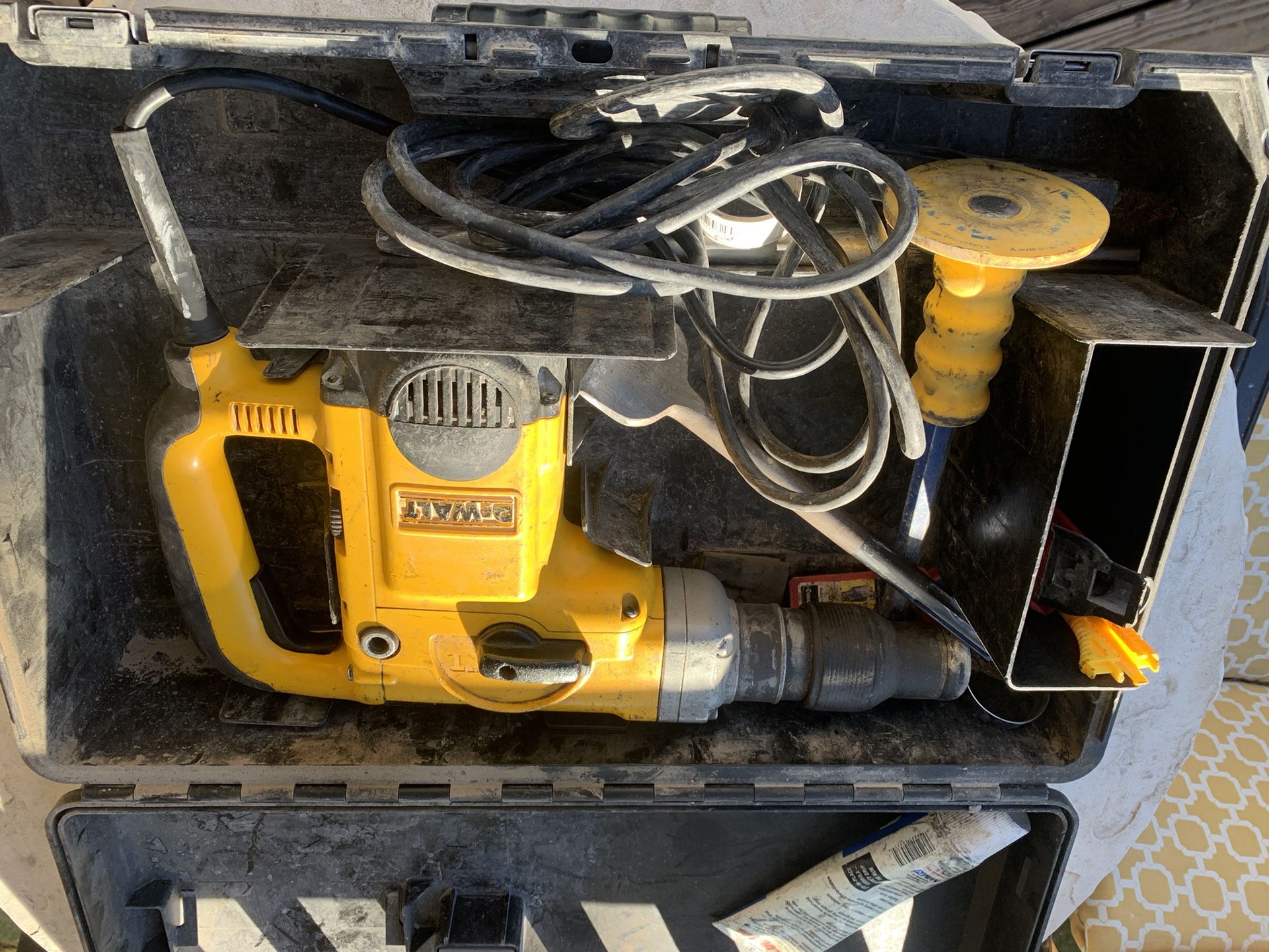 DeWALT D25600 13.5 Amp 1-3/4” Rotary Hammer Drill